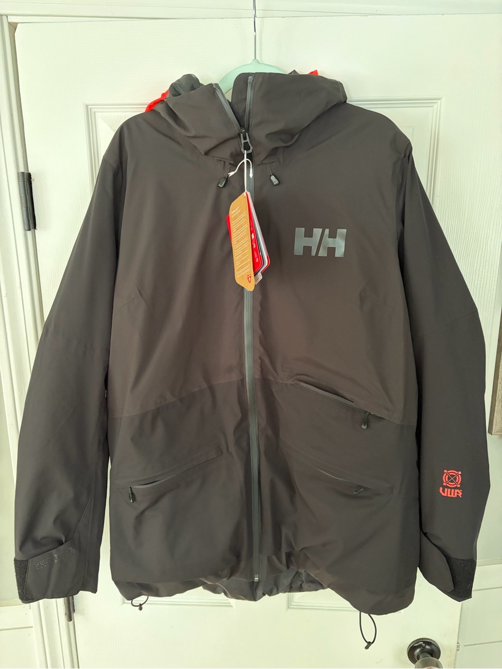 Helly Hansen Powchaser 2.0 Women's Winter Jacket - Black Size XL